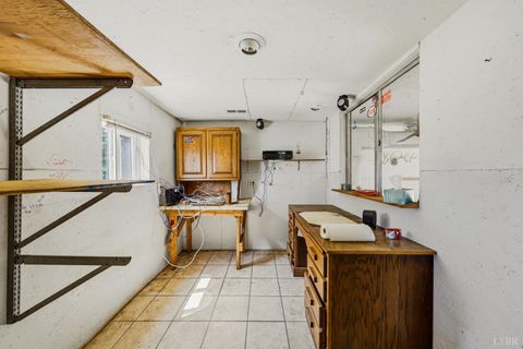 Tiny photo for 809 Plantation Road, Amherst, VA 24521 (MLS # 366759)