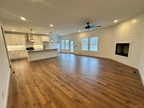 Tiny photo for 18 Somerset Drive, Appomattox, VA 24522 (MLS # 366026)