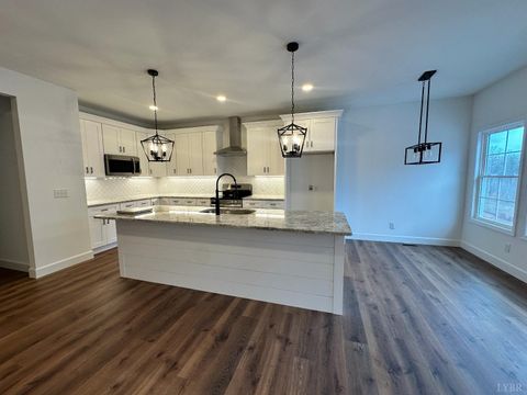 Tiny photo for 18 Somerset Drive, Appomattox, VA 24522 (MLS # 366026)