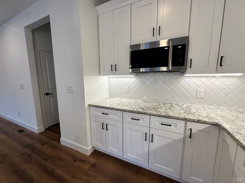 Tiny photo for 18 Somerset Drive, Appomattox, VA 24522 (MLS # 366026)