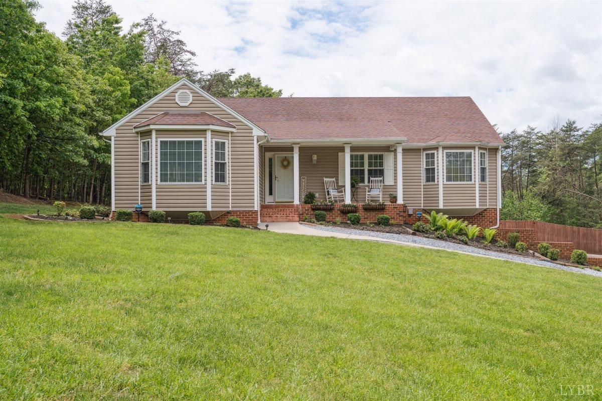 112 Cedarwood Ct, Forest, Virginia image 4