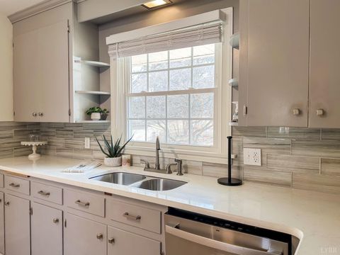 Tiny photo for 5904 Rhonda Road, Lynchburg, VA 24502 (MLS # 364762)