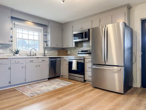 Tiny photo for 5904 Rhonda Road, Lynchburg, VA 24502 (MLS # 364762)