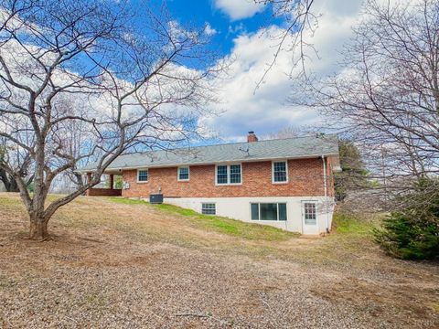Tiny photo for 5904 Rhonda Road, Lynchburg, VA 24502 (MLS # 364762)
