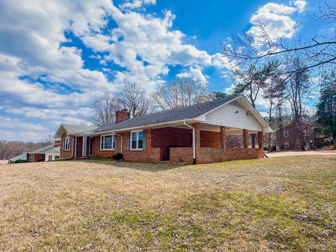 Tiny photo for 5904 Rhonda Road, Lynchburg, VA 24502 (MLS # 364762)