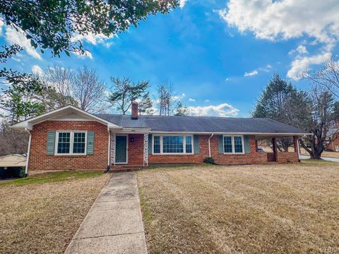 Tiny photo for 5904 Rhonda Road, Lynchburg, VA 24502 (MLS # 364762)