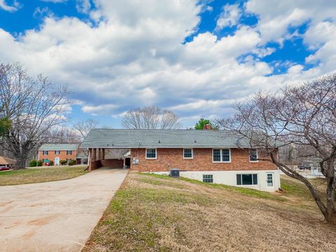 Tiny photo for 5904 Rhonda Road, Lynchburg, VA 24502 (MLS # 364762)