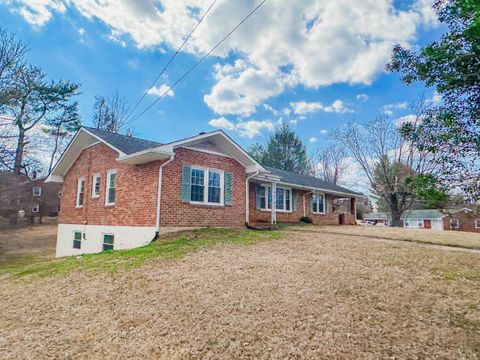 Tiny photo for 5904 Rhonda Road, Lynchburg, VA 24502 (MLS # 364762)