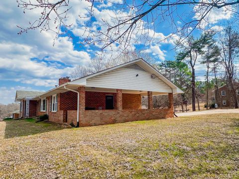 Tiny photo for 5904 Rhonda Road, Lynchburg, VA 24502 (MLS # 364762)