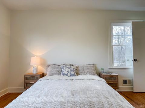 Tiny photo for 5904 Rhonda Road, Lynchburg, VA 24502 (MLS # 364762)