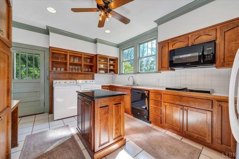 Tiny photo for 312 WARWICK Lane, Lynchburg, VA 24503 (MLS # 362440)