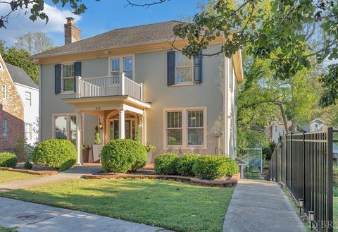 Photo of 312 WARWICK Lane, Lynchburg, VA 24503 (MLS # 362440) Photo of 312 WARWICK Lane, Lynchburg, VA 24503 (MLS # 362440)