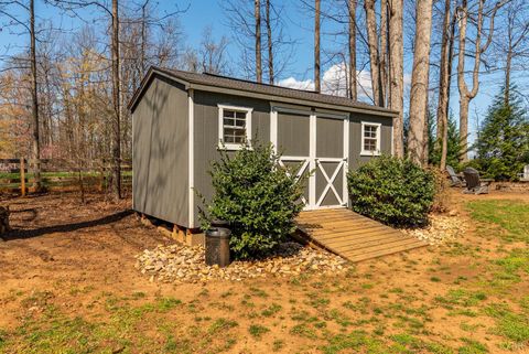 Tiny photo for 1215 Smoketree Drive, Forest, VA 24551 (MLS # 365355)