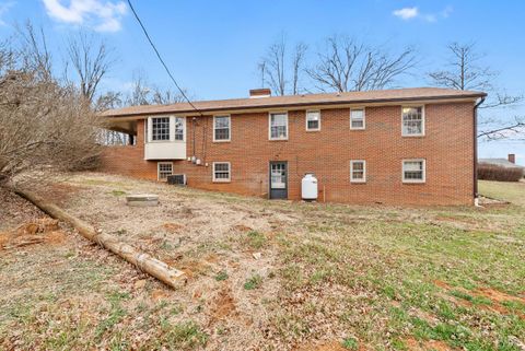 Tiny photo for 1730 Redfields Road, Appomattox, VA 24522 (MLS # 364841)