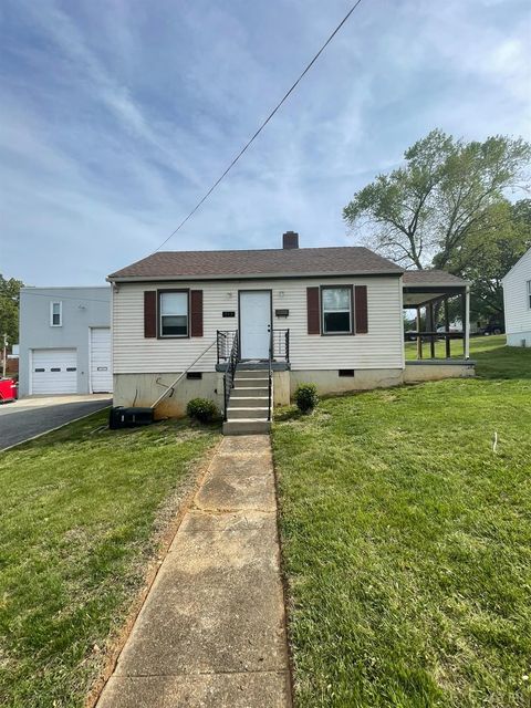 Photo of 213 College Drive, Lynchburg, VA 24501 (MLS # 366054)