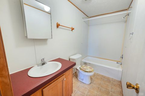 Tiny photo for 365 Harris Road, Madison Heights, VA 24572 (MLS # 364047)