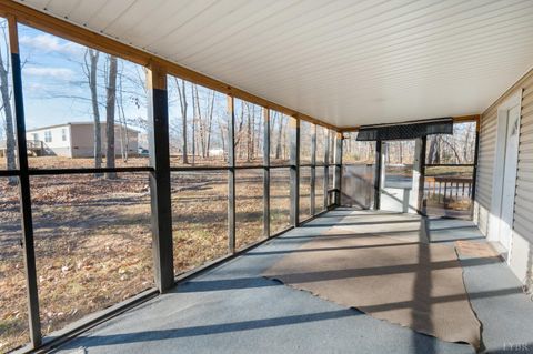 Tiny photo for 365 Harris Road, Madison Heights, VA 24572 (MLS # 364047)