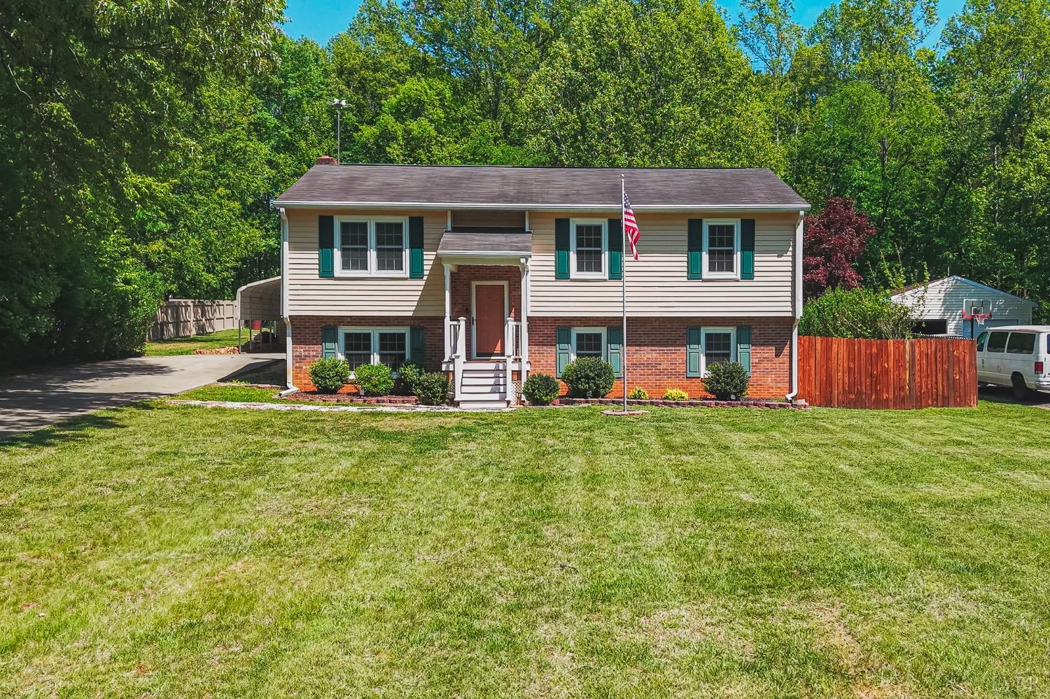 1591 Pine Bluff Dr Dr, Lynchburg, Virginia image 1