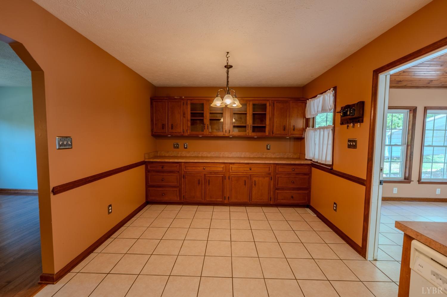 1591 Pine Bluff Dr Dr, Lynchburg, Virginia image 12