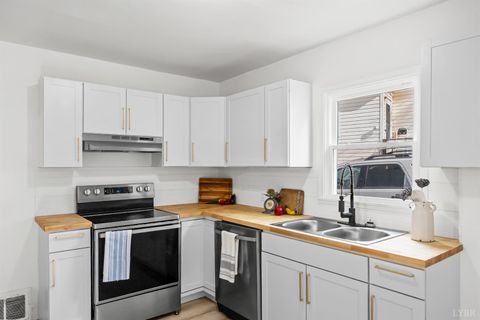 Tiny photo for 223 Rocklawn Avenue, Danville, VA 24540 (MLS # 363381)