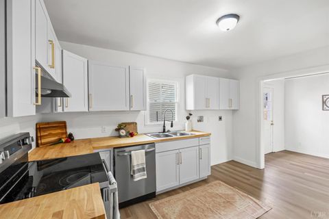 Tiny photo for 223 Rocklawn Avenue, Danville, VA 24540 (MLS # 363381)