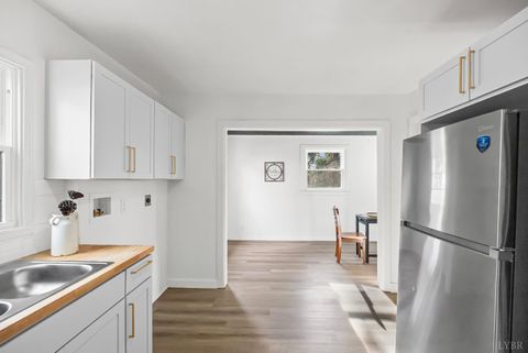 Tiny photo for 223 Rocklawn Avenue, Danville, VA 24540 (MLS # 363381)