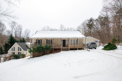 Tiny photo for 3576 Trents Ferry Road, Lynchburg, VA 24503 (MLS # 364348)