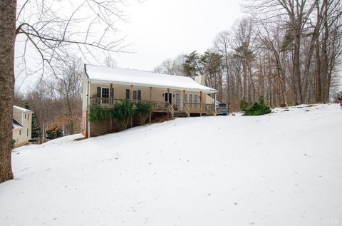 Tiny photo for 3576 Trents Ferry Road, Lynchburg, VA 24503 (MLS # 364348)