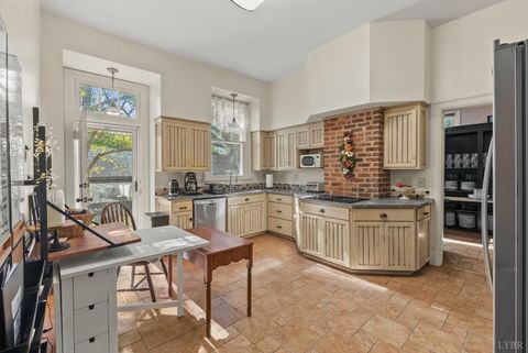 Tiny photo for 116 Winridge Drive, Madison Heights, VA 24572 (MLS # 362951)