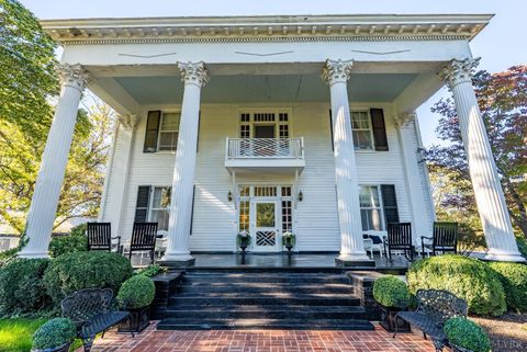 Photo of 116 Winridge Drive, Madison Heights, VA 24572 (MLS # 362951)