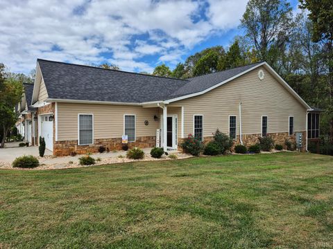 Tiny photo for 200 Bella Court, Lynchburg, VA 24502 (MLS # 362374)