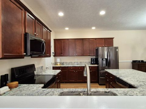 Tiny photo for 200 Bella Court, Lynchburg, VA 24502 (MLS # 362374)
