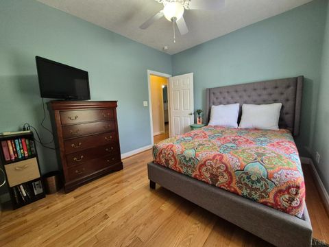 Tiny photo for 200 Bella Court, Lynchburg, VA 24502 (MLS # 362374)