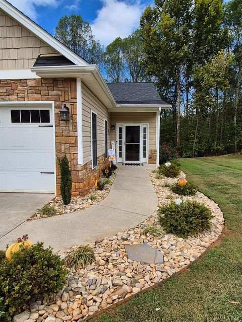 Tiny photo for 200 Bella Court, Lynchburg, VA 24502 (MLS # 362374)