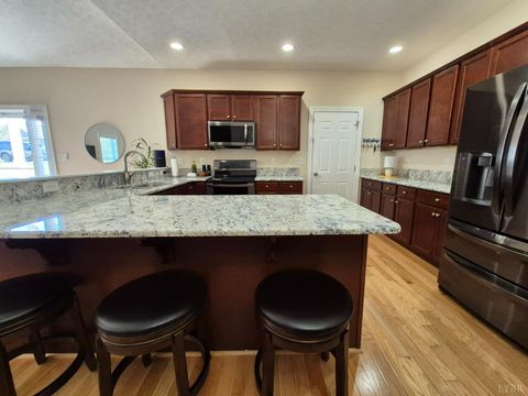 Tiny photo for 200 Bella Court, Lynchburg, VA 24502 (MLS # 362374)