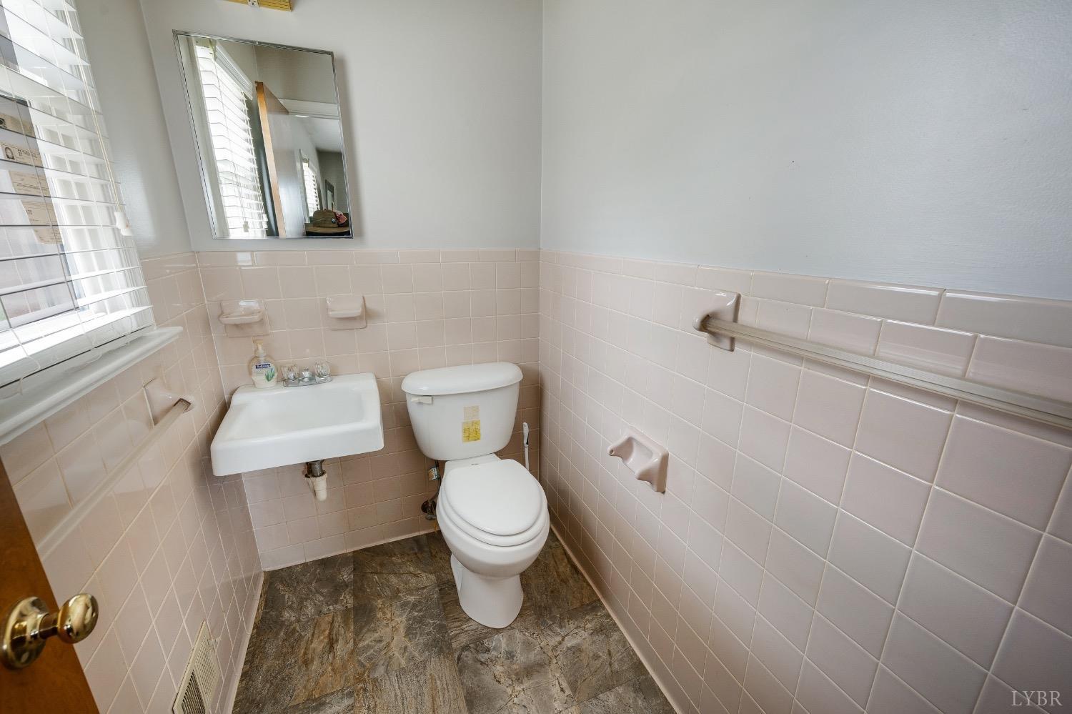 290 Laurel Drive, Madison Heights, Virginia image 17