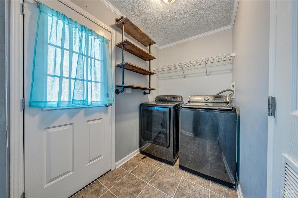 1309 Gate Lane, Moneta, Virginia image 27