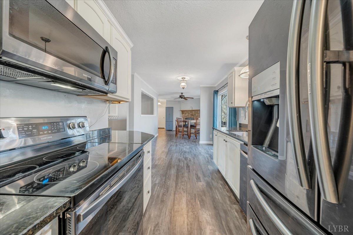 1309 Gate Lane, Moneta, Virginia image 8