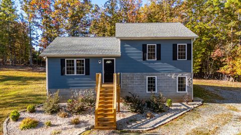 Tiny photo for 761 Chapel Grove Road, Evington, VA 24550 (MLS # 362622)