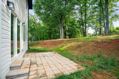 Tiny photo for 71 Patrick Court, Madison Heights, VA 24572 (MLS # 363737)