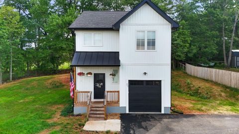 Photo of 71 Patrick Court, Madison Heights, VA 24572 (MLS # 363737)