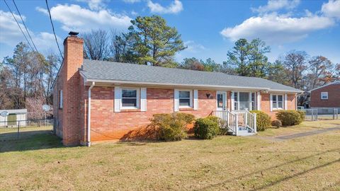 Photo of 111 Wayne Drive, Lynchburg, VA 24502 (MLS # 363087)