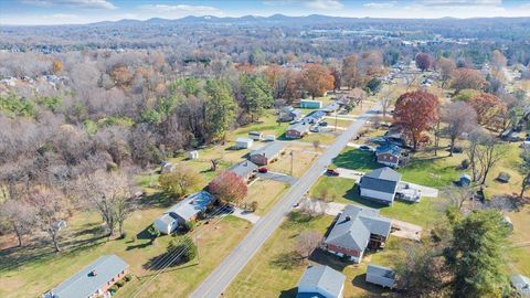 Tiny photo for 111 Wayne Drive, Lynchburg, VA 24502 (MLS # 363087)