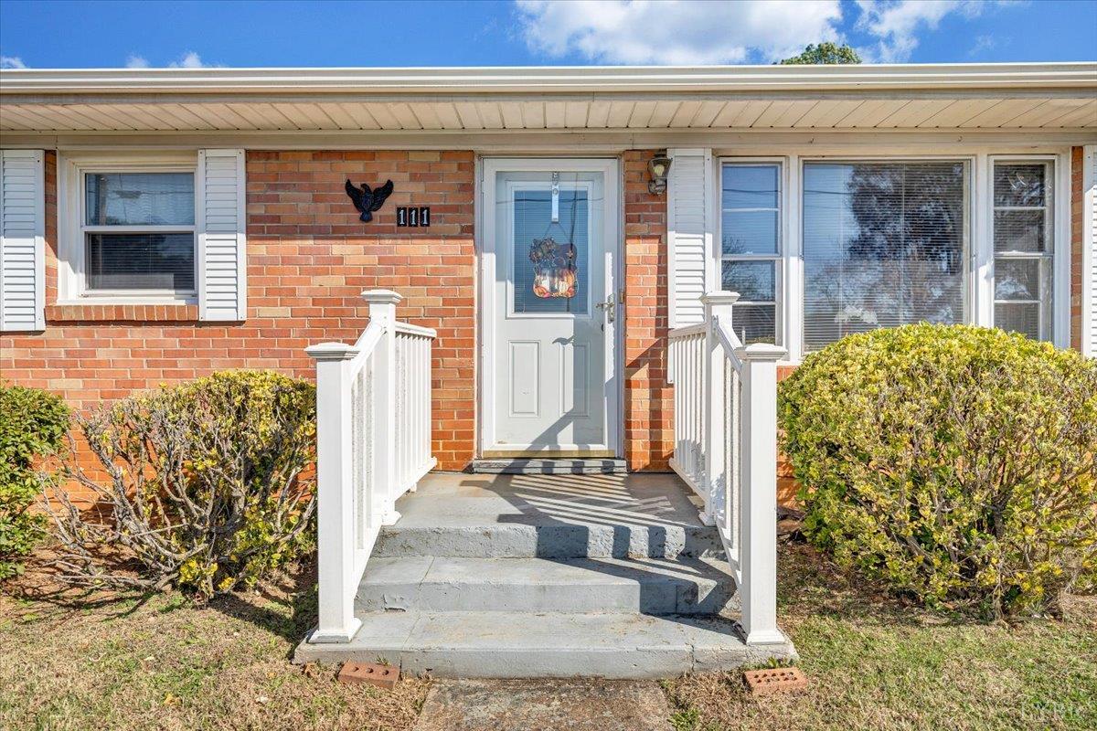 Lynchburg, Virginia 24502, United States, 3 Bedrooms Bedrooms, ,2 BathroomsBathrooms,Residential,Active,245208