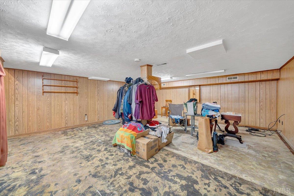 Lynchburg, Virginia 24502, United States, 3 Bedrooms Bedrooms, ,2 BathroomsBathrooms,Residential,Active,245208