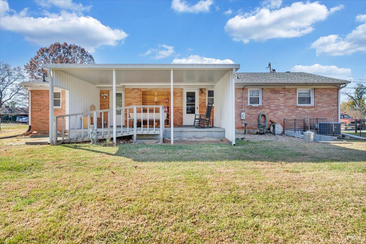 Lynchburg, Virginia 24502, United States, 3 Bedrooms Bedrooms, ,2 BathroomsBathrooms,Residential,Active,245208