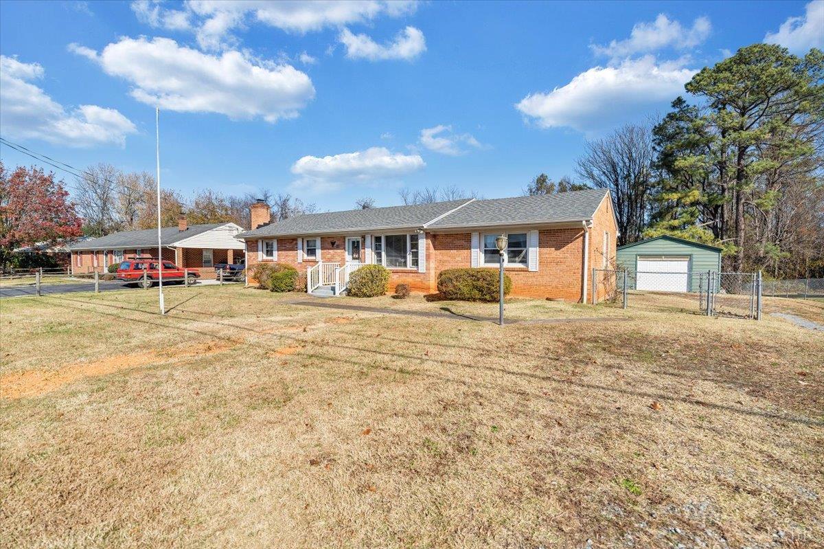 Lynchburg, Virginia 24502, United States, 3 Bedrooms Bedrooms, ,2 BathroomsBathrooms,Residential,Active,245208