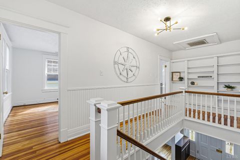 Tiny photo for 106 connecticut Avenue, Lynchburg, VA 24501 (MLS # 363769)