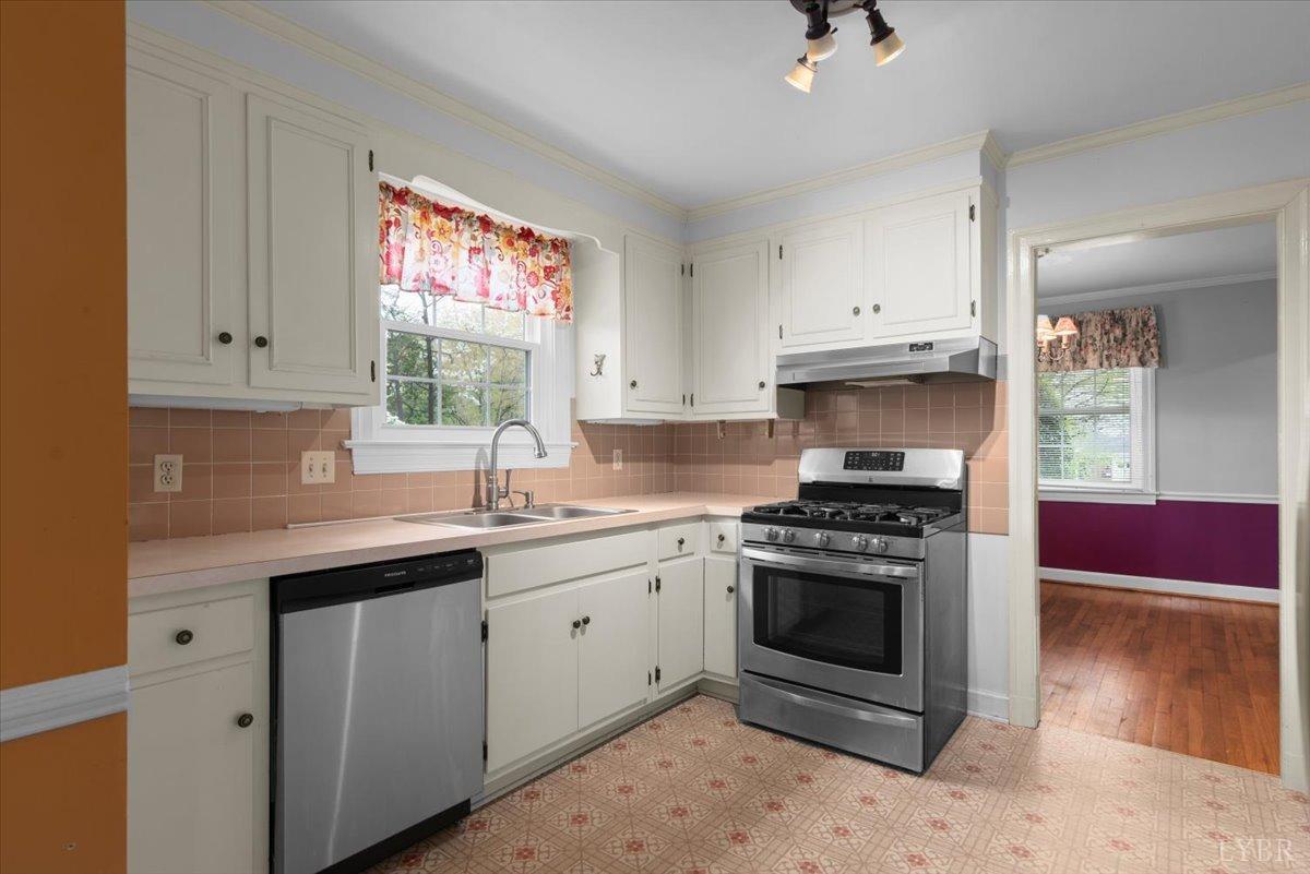 300 Rowland Drive, Lynchburg, Virginia image 12