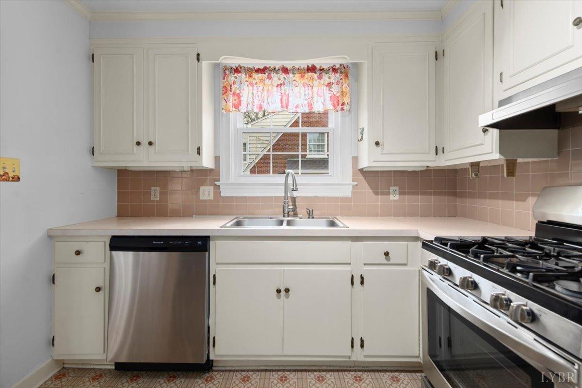 300 Rowland Drive, Lynchburg, Virginia image 10